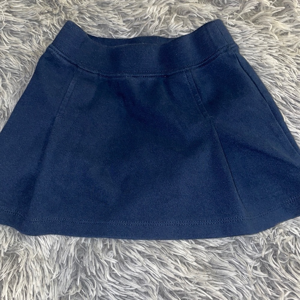 Little girls 4T Skirt with built in shorts